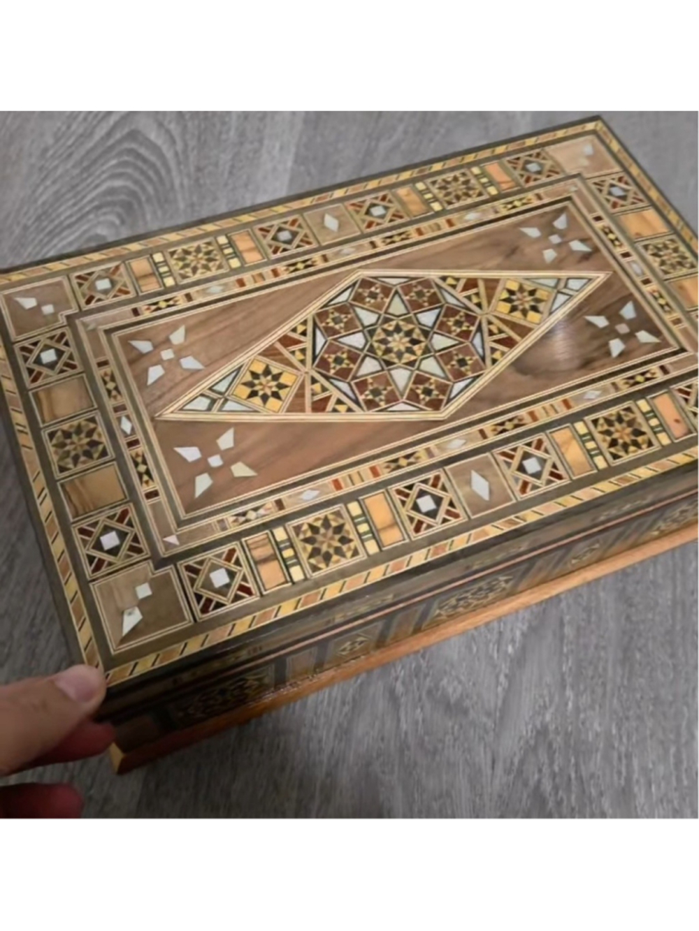 Royal Sultan Damascus Mosaic Jewelry Box Mother of Pearl Lock Key